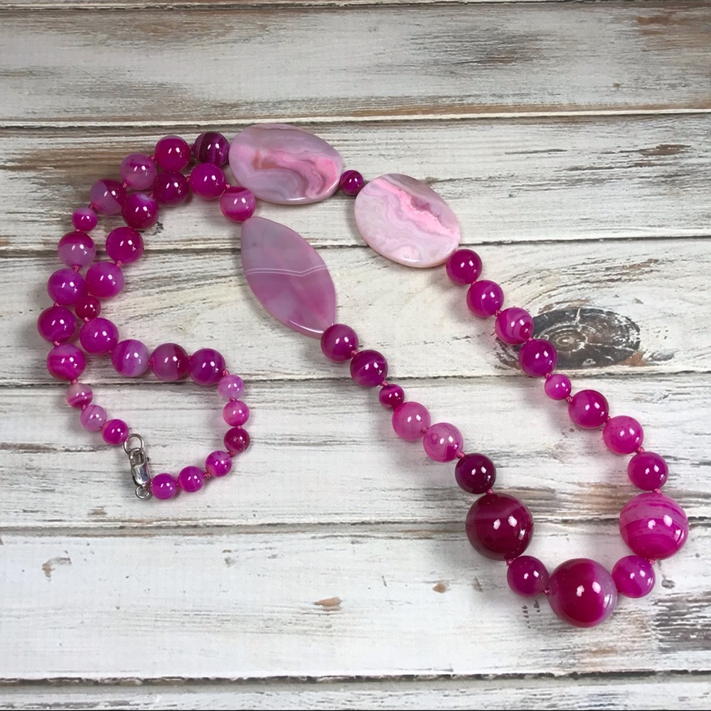 Dyed hot pink agate knotted stone necklace